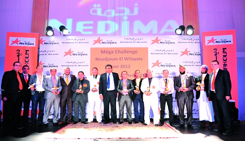 نجمــة وجمعية إقــرأ تحييان‮ ‬يوم العلم وتكرّمان 5 ‬من كبـــار المؤرخين والمثقفين الجزائريين‮ ‬