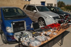 مغتربان وشرطي‮ ‬بمطار الجزائر ضمن عصابة تهريب السيارات من فرنسا