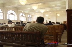 شاب يقتـــــل خالــــــه الشـــــاذّ بتهشيم جمجمته بعد أن حــــــاول الإعتداء عليه جنسيا