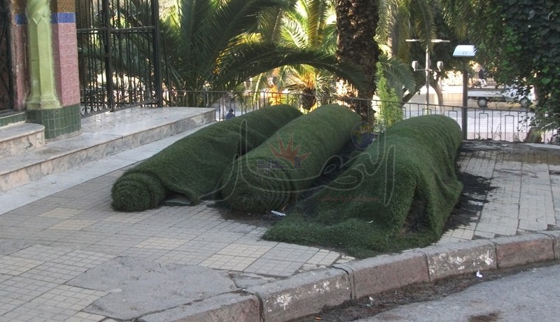 ‮ ‬عشب اصطناعي‮ ‬متعفن لتهيئة وفرش مسجد في‮ ‬تيزي‮ ‬وزو
