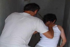 أم تقتل ابنها بالماء الساخن لتتفرغ لعشيقها وأب يعذب ابنه ثم يخيط جروحه داخل المنزل