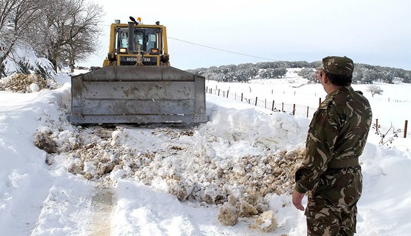 صعوبات كبيرة في حركة المرور بسبب الثلوج في أم البواقي وخنشلة