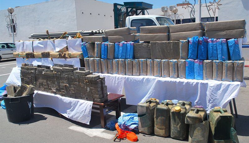 الإطاحة بشبكة دولية مختصة في تهريب المخدرات من المغرب نحو ليبيا