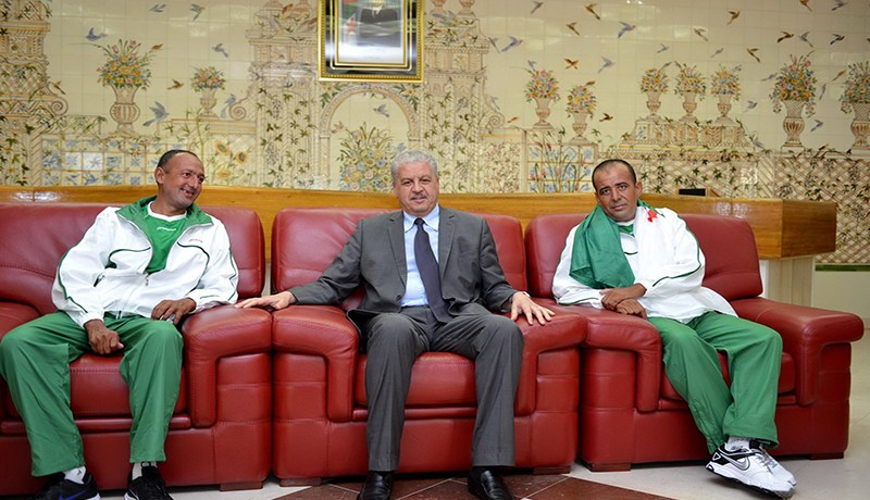 هؤلاء الأربعة فاوضوا مختطفي الدبلوماسيين في الظل