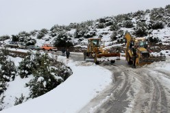 بلديات تحت الحصار وانقطاعات للكهرباء في ولايات الشرق
