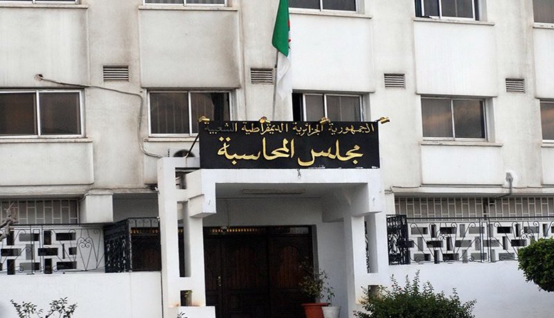 10فرق من الرابطة الأولى خارجة عن القانون