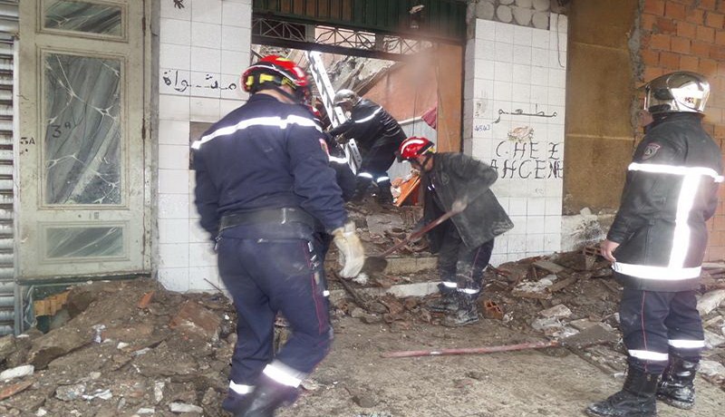 طفل مفقود  انهيار مبان و22 جريحا بسبب الرياح والفيضانات