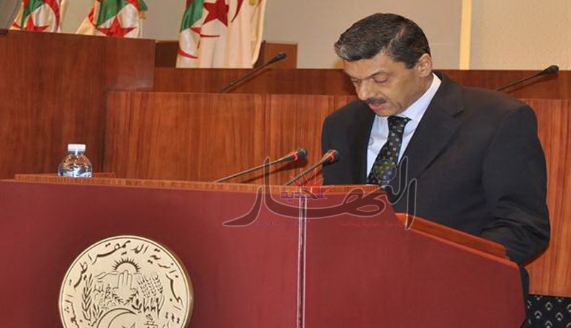 حوّلت تقارير سوداء حول تهريب الأموال إلى الخارج على مكتب سلال