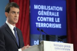 2500 متطرف يحملون الجنسية الفرنسية يهددون أمن باريس