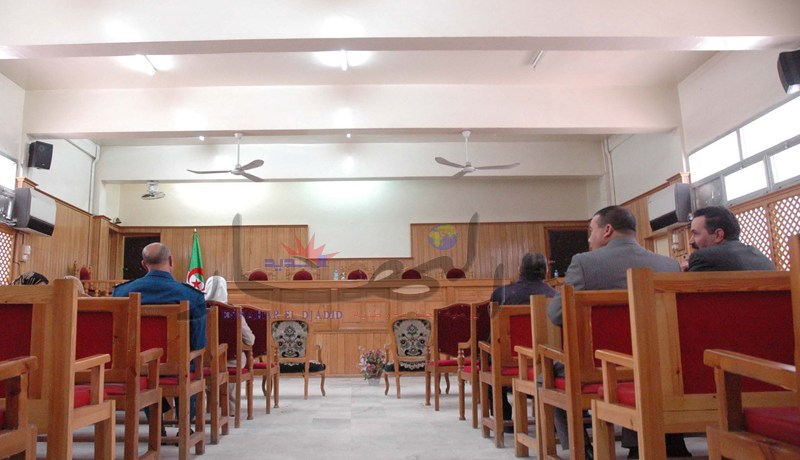 مفتش شرطة سابق‮ ‬ينتحل صفة مستشار بنكي‮ ‬معروف ويحتال على 14 ‬تاجرا