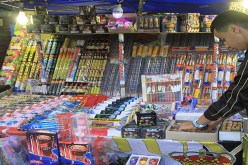 10 بارونات يغرقون السوق الجزائرية بالمفرقعات سنويا