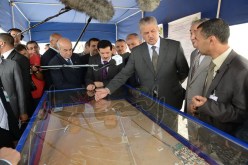 ''يا شباب.. الوظيف العمومي لن يوظفكم وعليكم اللجوء إلى الفلاحة والصناعة''