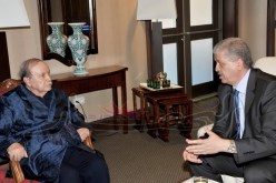 رئيس الجمهوورية عبد العزيز بوتفليقة يستقبل الوزير الأول عبد المالك سلال