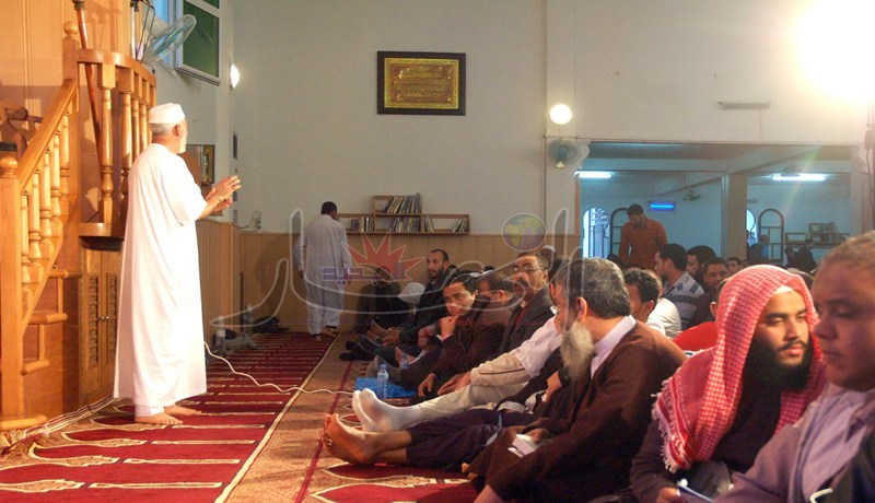 منع أئمة المساجد المترشحين للانتخابات المحلية من صعود المنابر 