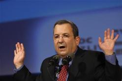 وزير الدفاع الإسرائيلي باراك يعلن اعتزاله الحياة السياسية