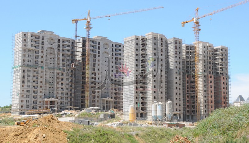 توزيع 250 ألف مسكن قبل نهاية السّنة ومشاريع لإنجاز 300 ألف وحدة سكنية
