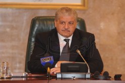 ''البجاويون'' يطالبون برحيل الوالي ويصفونه بـ''السارق'' أمام الوزير الأول