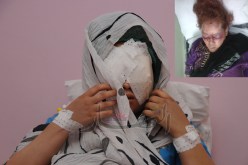 ''زوجي اقتلع عينيّ وعذبني بالزجاج المكسور بعد مكالمة هاتفية من والدته''