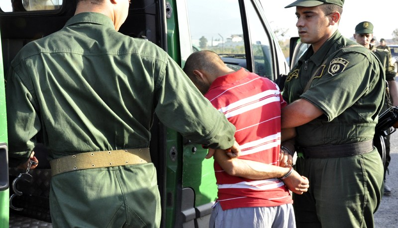 توقيف شابين حاولا اختطاف فتاة وحجز 6 قلادات ذهبية في عنابة