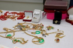 عصابة تسطو على ما قيمته 2 ‬مليار من الياقوت‮ ‬من منزل رجل أعمال‮ ‬