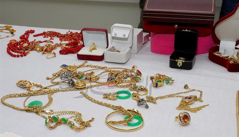 عصابة تسطو على ما قيمته 2 ‬مليار من الياقوت‮ ‬من منزل رجل أعمال‮ ‬