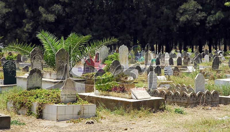 مسؤولون يتورطون في بيع أرض مقبرة لتشييد فيلات في فوكة بتيبازة