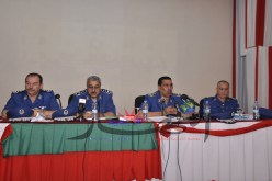 ''‬فرق مشتـركة بين الشرطة والجمـارك لتسهيل إجراءات التنقّل بالمطارات والموانئ‮''‬