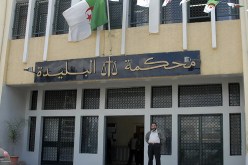 صاحب مؤســسة يـقاضـي مفتشة ضرائب سابقة وابنها بتهمة التزوير في صك قـيمته ملياران بلبليدة