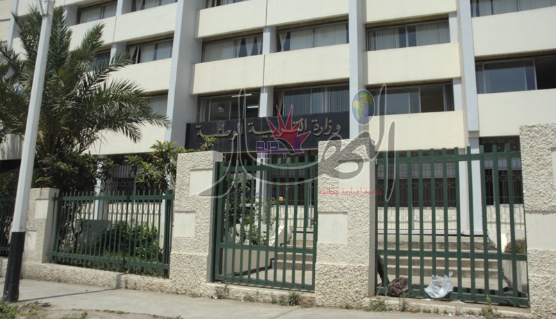 سلال يطالب بابا أحمد بقائمة موظفي وإطارات التربية المعنيين بالتقاعد
