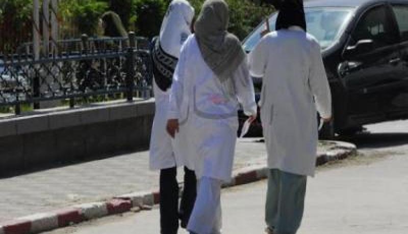 إحالة رؤساء المصالح الإستشفائية على التقاعد بداية من 2016