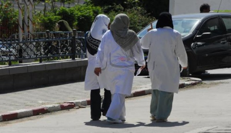 وِزارة الصحّة تشرع في‮ ‬طرد المضربين وتجمّد أجورهم