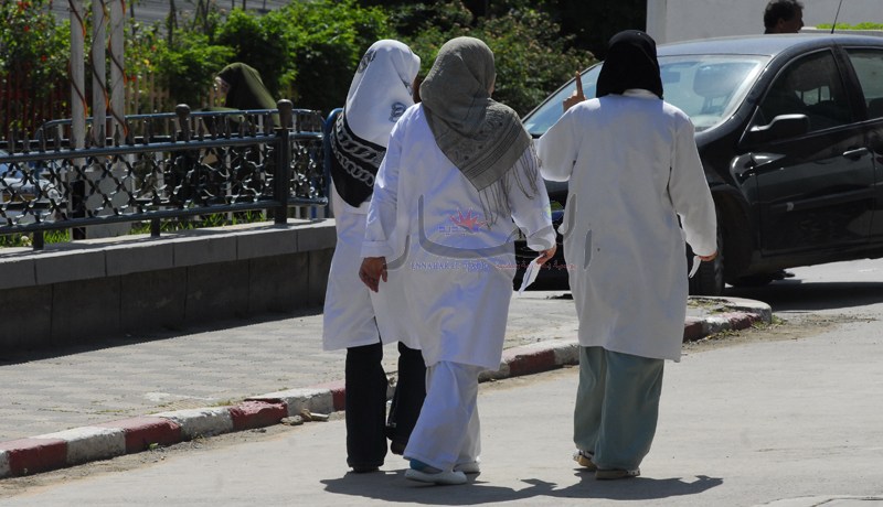 أطباء يعملـون بمبدأ كشـك متعدّد الخـدمات!