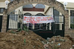 مواطنون يغلقون مقري دائرة وبلدية ماكودة بأكوام التراب والبصل في تيزي وزو