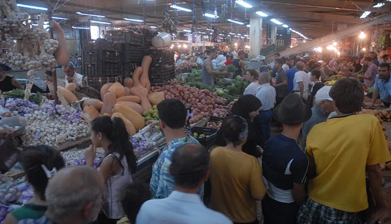 وزيرا التجارة والفلاحة يحمّلان وسائل الإعلام والمستهلك غلاء الأسعار