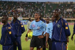 الحكم الزامبي يهزم الجزائر