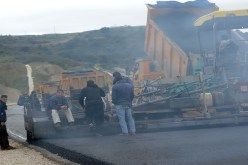 الحكومة تخير كوجال بين استئناف الأشغال أو مغادرة الجزائر