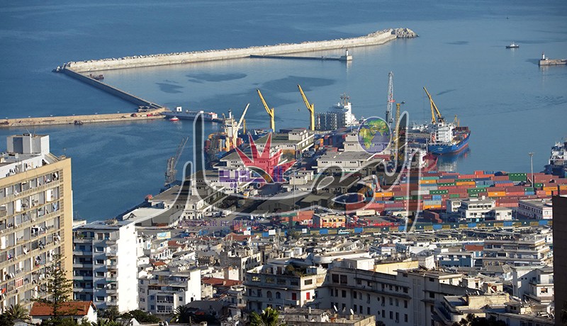 إطارات بـميناء الجزائر متّهمون باختلاس سلع محجوزة بـقيـمة 100 مليار سنتـيم