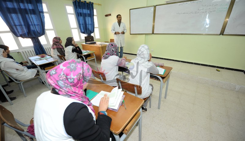 استحداث رتـب جديــدة لمعلمي المدرسة الابتدائية وأساتذة التعليم الأساسي