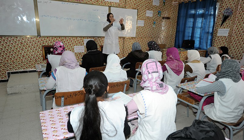 الإعتماد على التعاقد لمنع الأساتذة من الإضراب