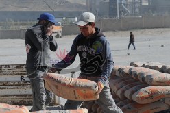 شرطي يؤسّس دولة موازية ويزوّر وثائق لاستعمالها في المضاربة بالإسمنت