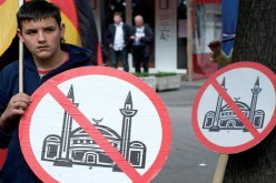فرنسا تأمر بنشر صور كاريكاتير في المدارس للسخرية من المسلمين