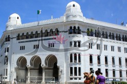 مديرية بريد الجزائر تقاضي 5 إطارات ومقاولين بتهمة الفساد