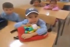 أستاذة تنتهك حرمة المدرسة.. تصوّر تلاميذها وتُحوّلهم إلى مسخرة