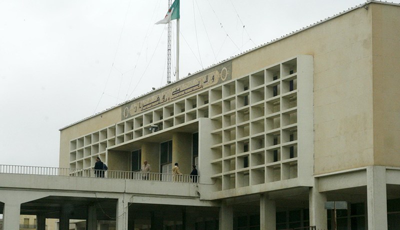 مصالح الدرك تفتح تحقيقات في فضيحة تحويل أموال عمومية في وهران