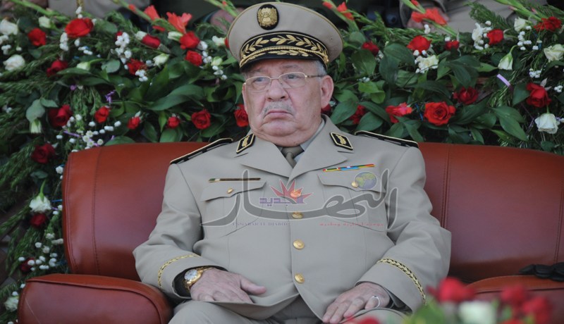 بوتفليقة يمنح ڤايد صالح 17 صلاحية جديدة كنائب لوزير الدفاع