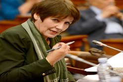 بن غبريـط في مواجهة إضـراب مفتوح