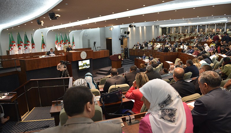 النواب ينتقدون سياسة الحكومة في تسيير أموال الخزينة