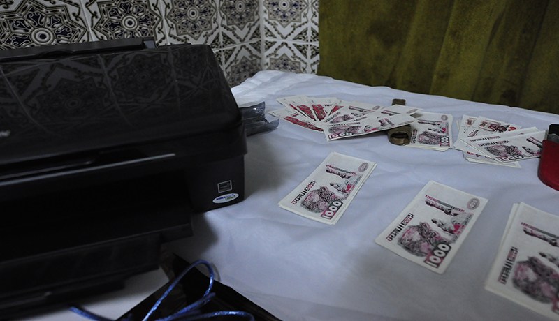 محامٍ متّهم بالـتورّط ضمن عـصابة أفارقة مختصين فـي تزوير العملة بالعاصمة