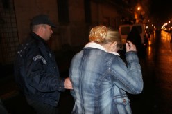 فتاة تقتل عشيقها بطعنه في الرقبة وتسلم نفسها في العاصمة