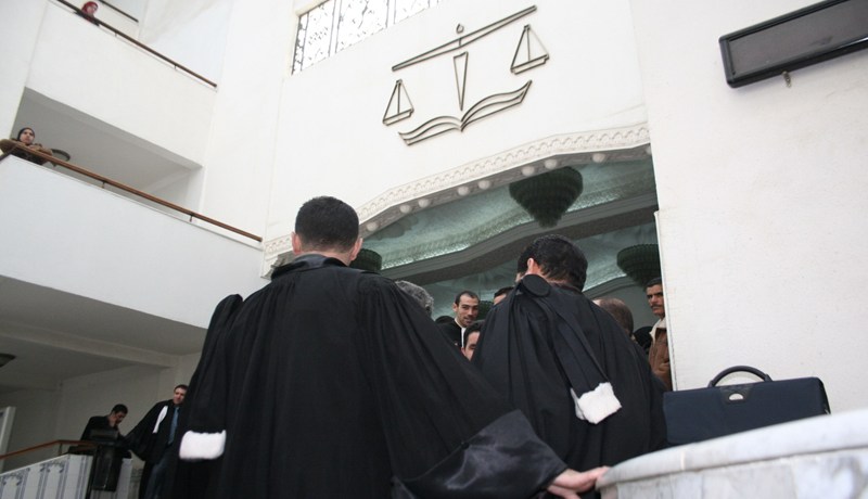 المحامون ينتفضون ويهددون بإضراب مفتوح وشلّ قطاع العدالة